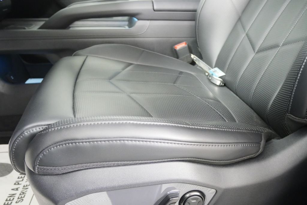 Used 2027 Black Jade Green Kia X-Line SX Prestige image 11
