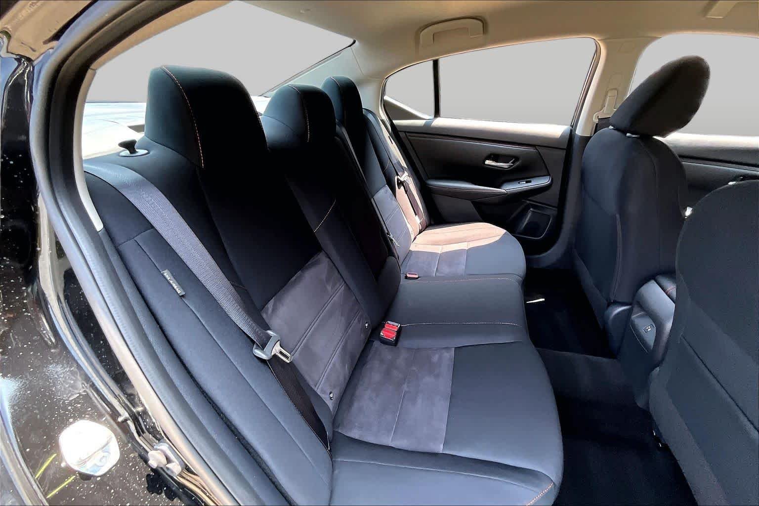 Used 2025 Super Black Nissan SR image 21