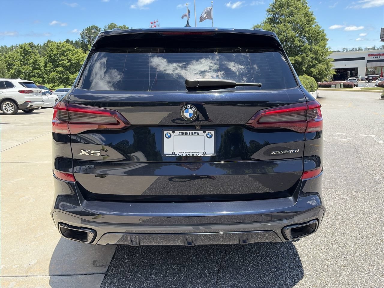 Used 2023 Carbon Black Metallic BMW xDrive40i image 12