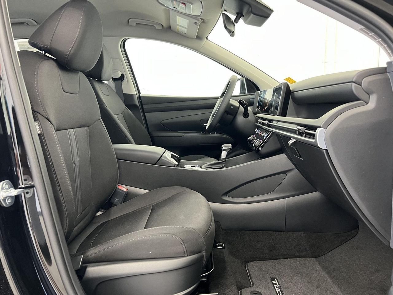 New 2026 Phantom Black Hyundai SEL AWD image 29