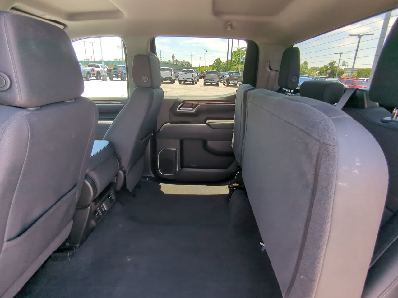 Used 2025 Summit White Chevrolet LT image 13