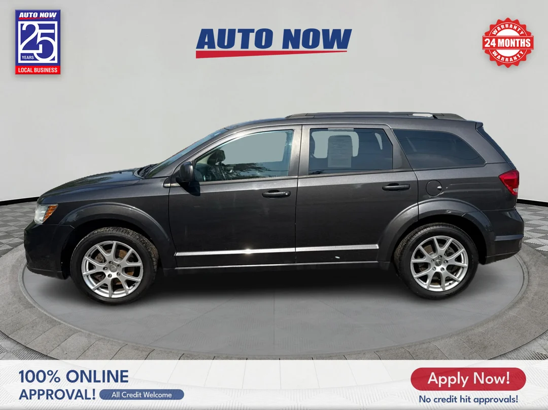 Used 2016 Granite Crystal Meta Dodge SXT image 3