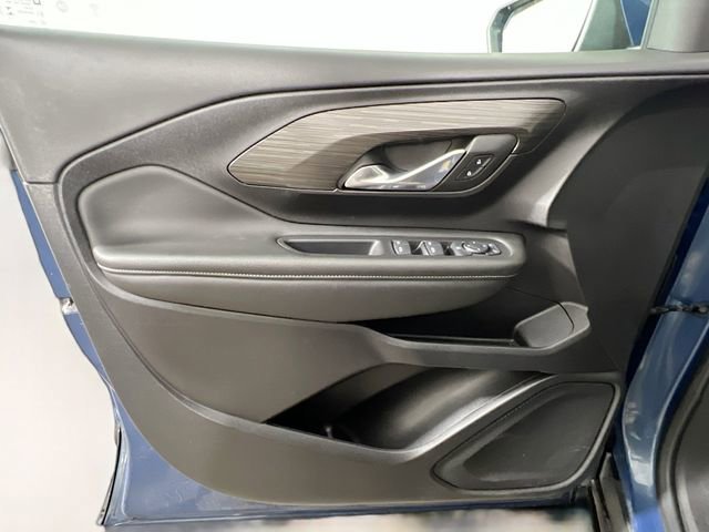 Used 2024 Downpour Metallic GMC SLE image 29