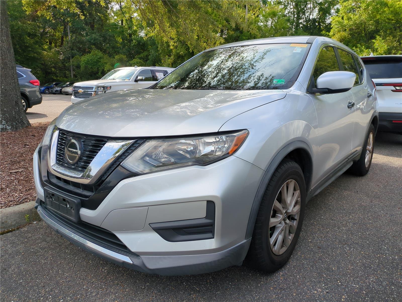 Used 2020 Brilliant Silver Metallic Nissan S image 4