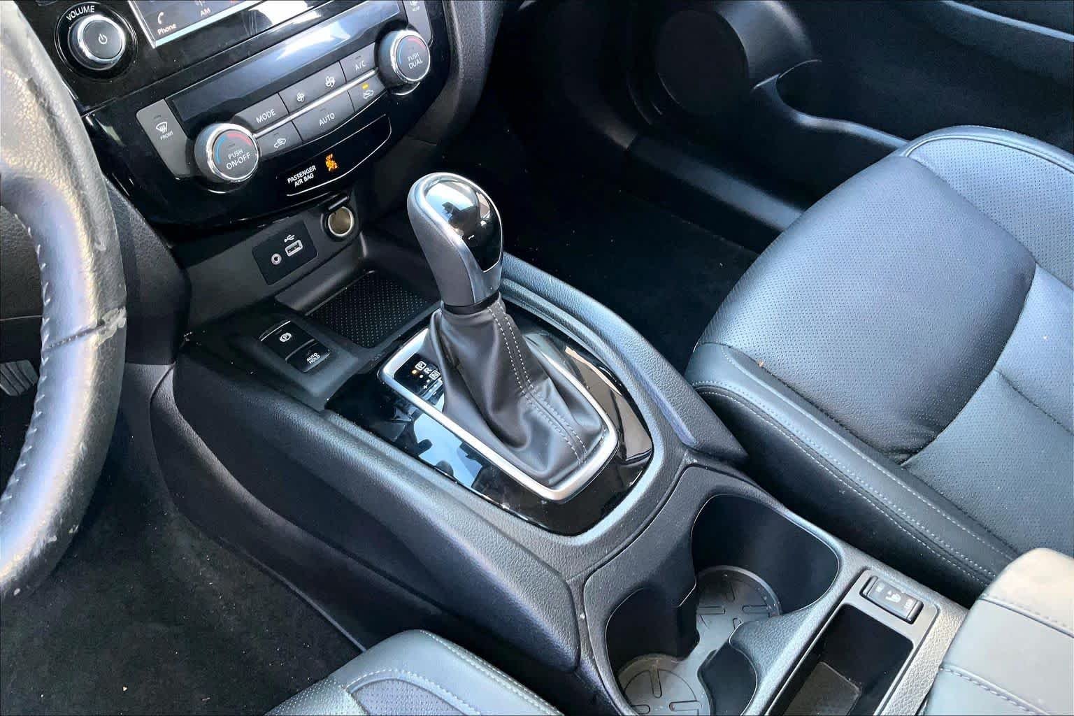 Used 2022 Gun Metallic Nissan SL image 15