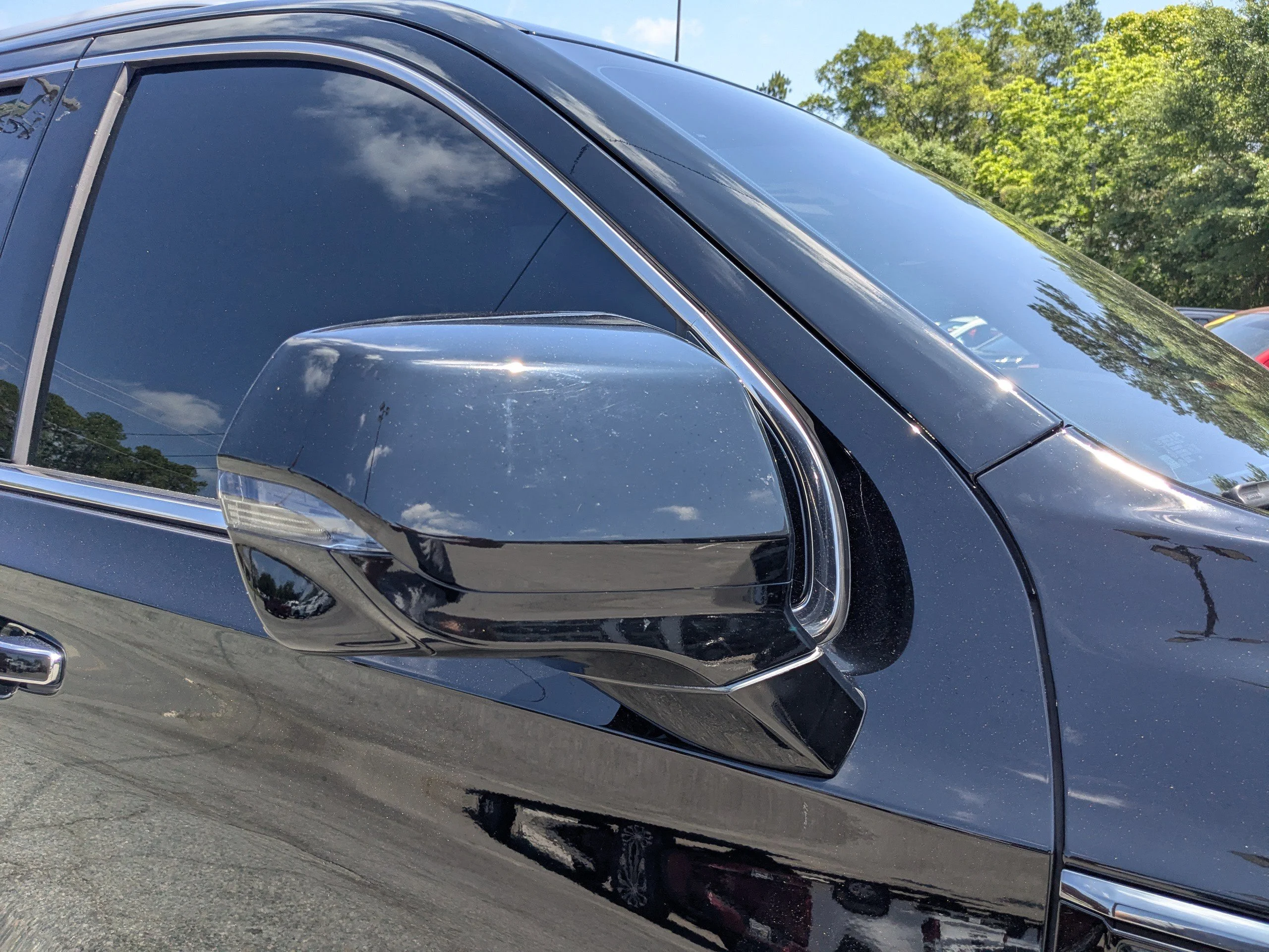 Used 2023 Onyx Black GMC Denali Ultimate image 12