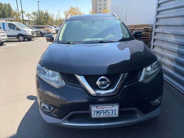 Used 2015 Black Nissan SL image 1