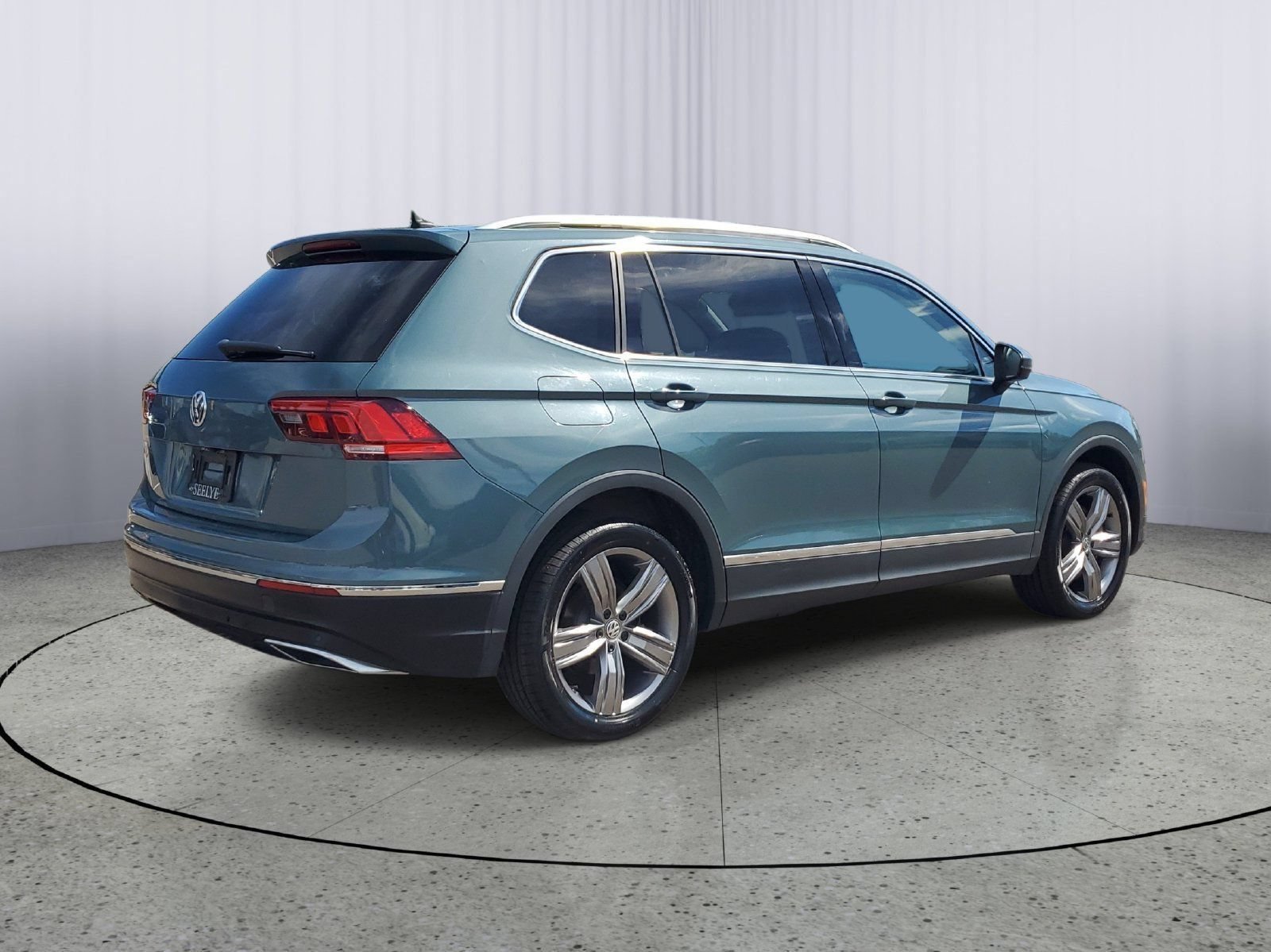 Used 2021 Blue Volkswagen 2.0T SEL image 4