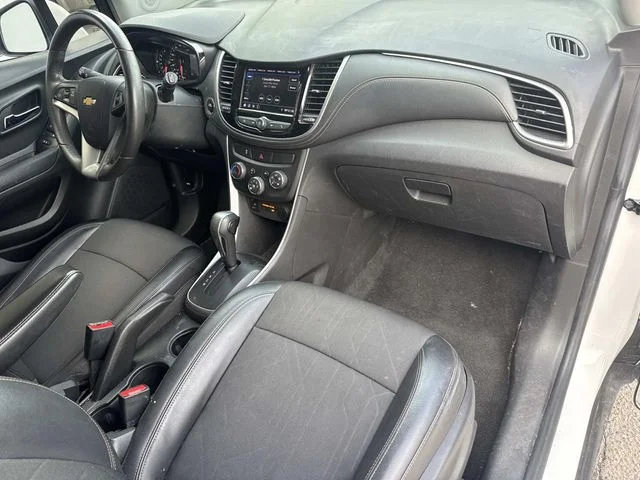 Used 2022 Summit White Chevrolet LT image 23