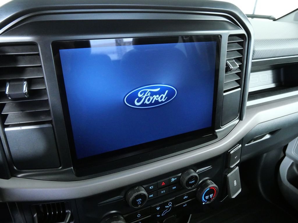 Used 2025 White Ford XL image 18