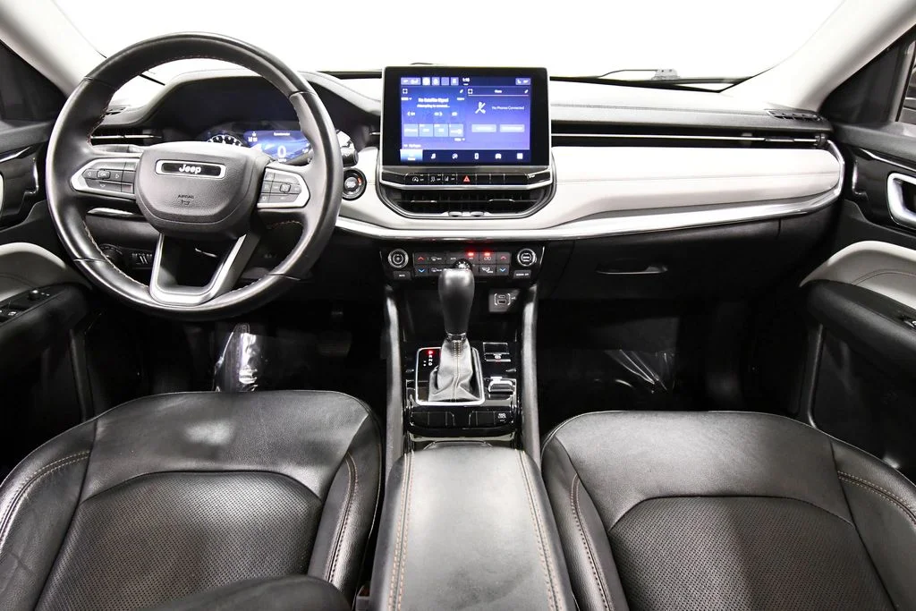 Used 2022 Black Jeep Limited image 3