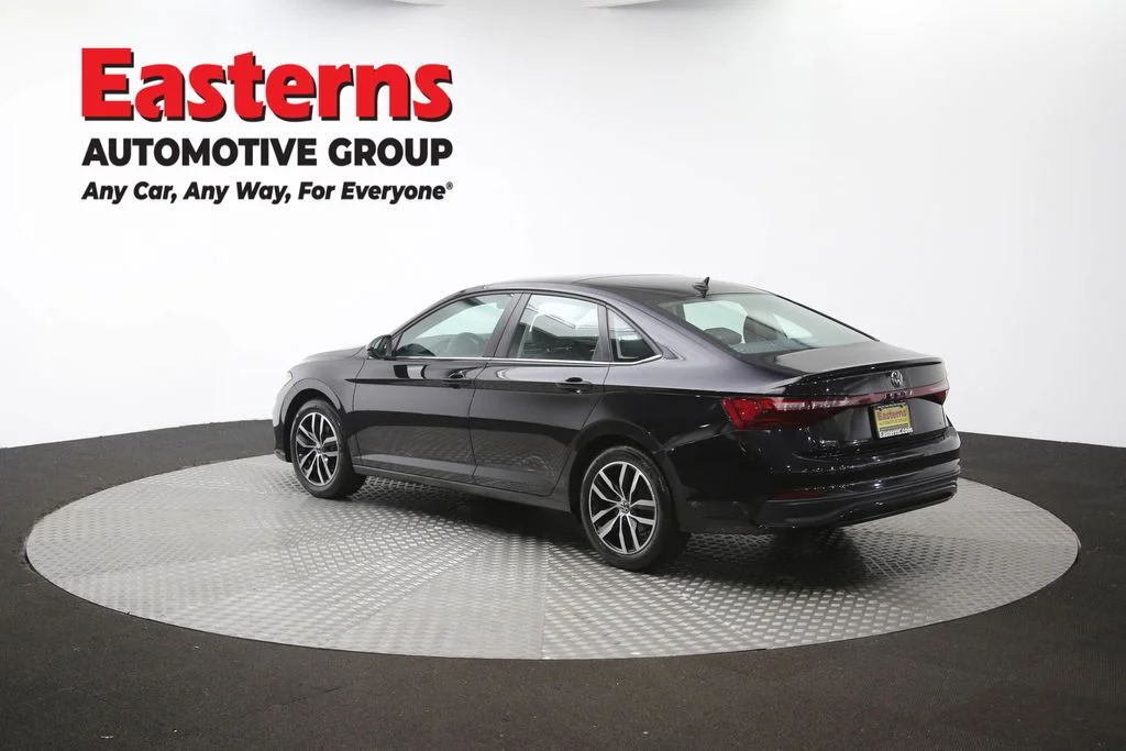 Used 2025 Black Volkswagen 1.5T SE image 64