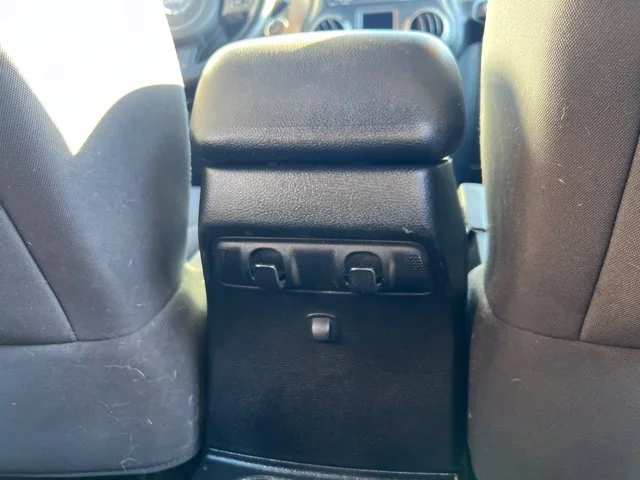 Used 2014 Gray Jeep Unlimited Sport image 22