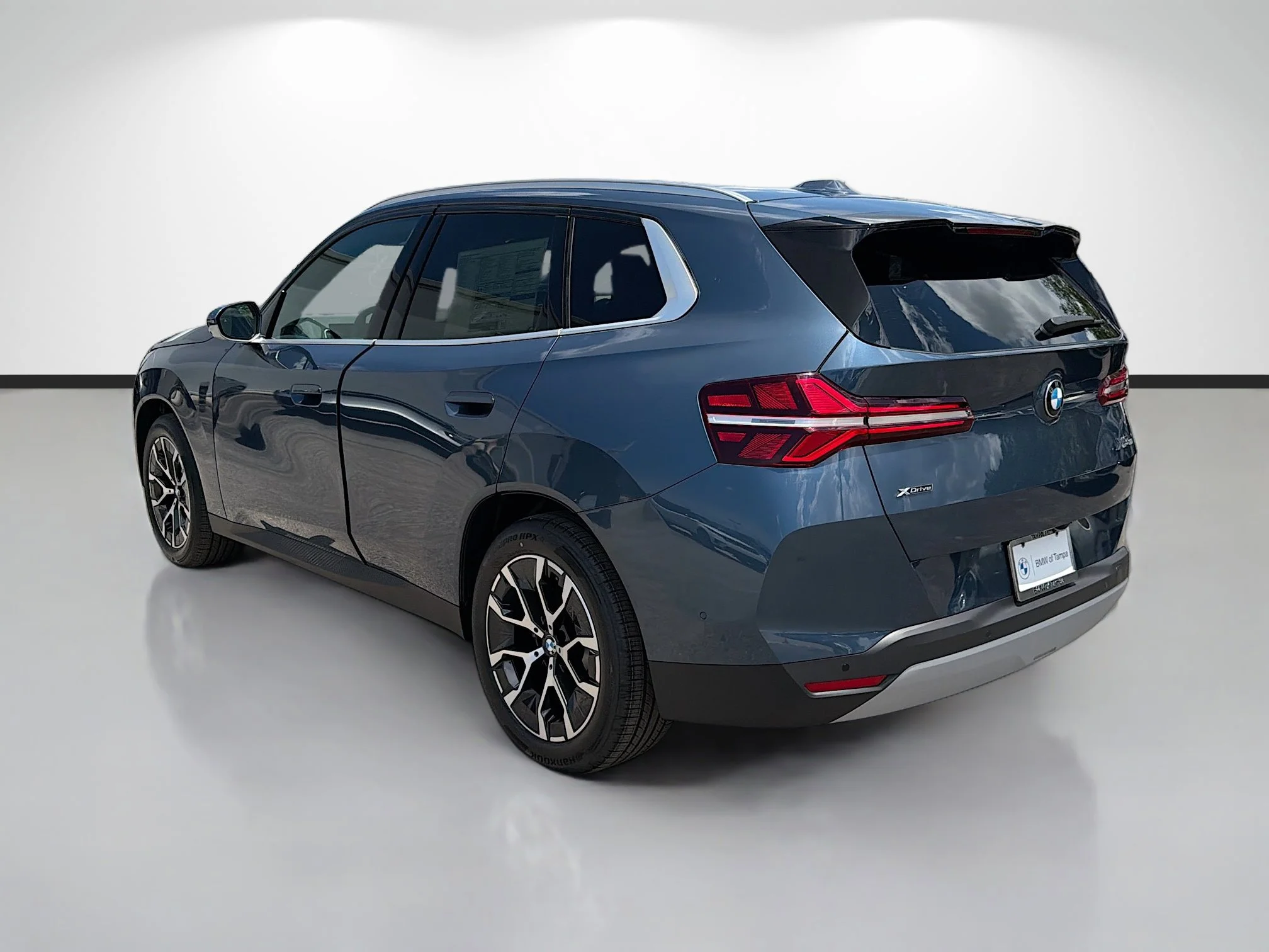 New 2026 Arctic Race Blue metallic BMW 30 xDrive image 5