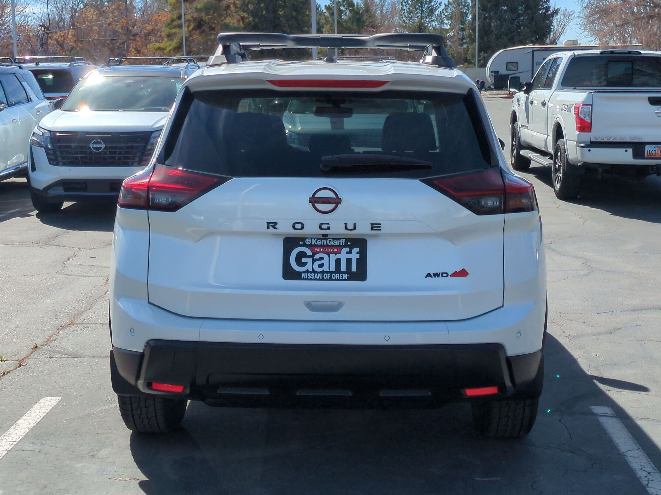 New 2026 Everest White Pearl TriCoat Nissan Rock Creek® image 4