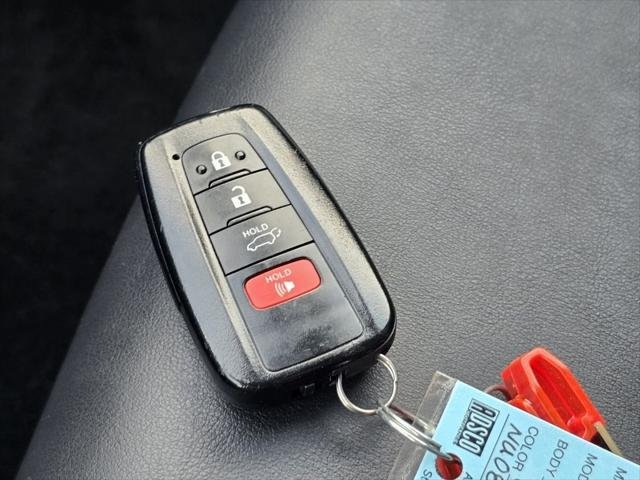 Certified Used 2022 MID BLCK/MAG GRAY Toyota  image 34