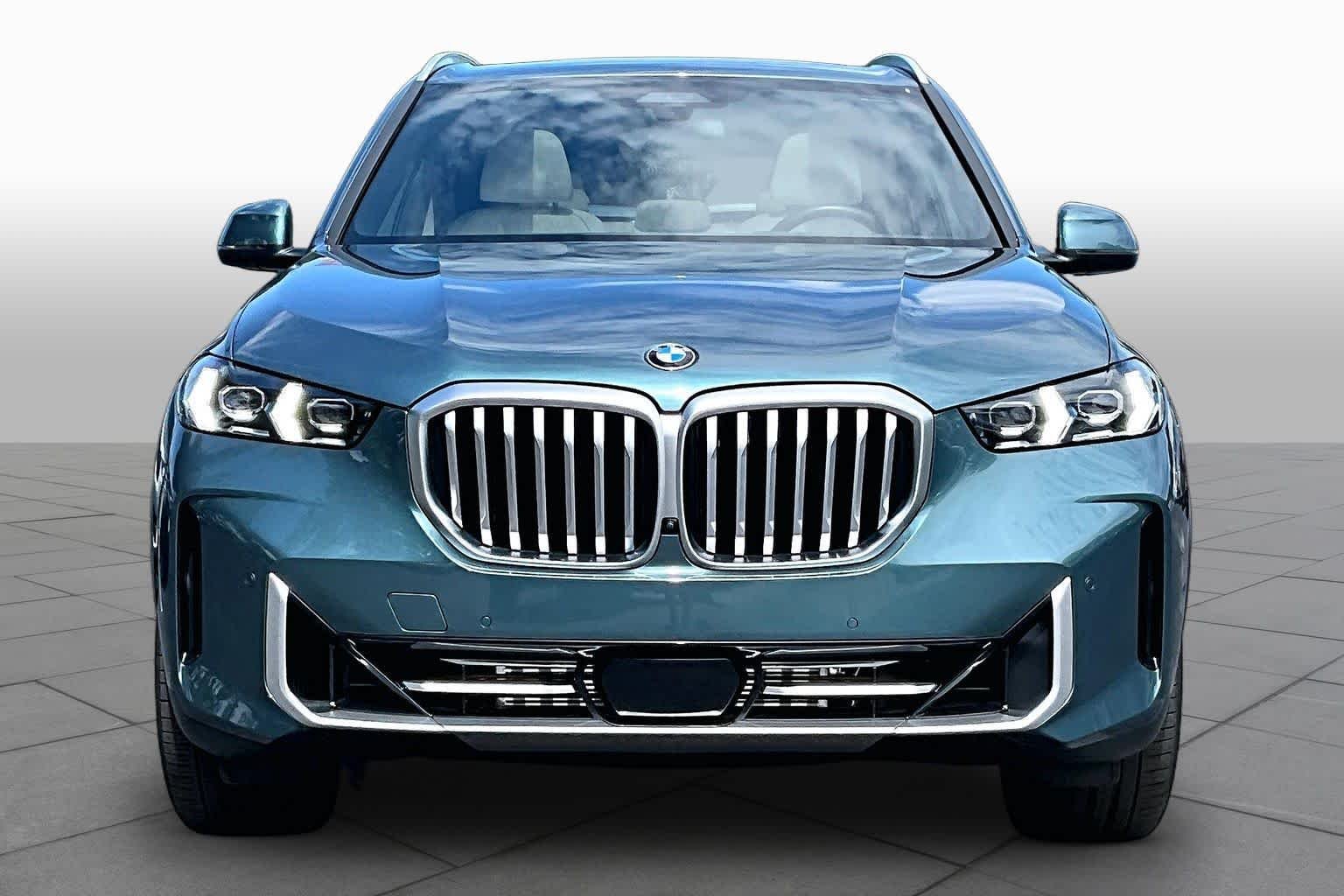 Used 2024 Blue Ridge Mountain Metallic BMW xDrive40i image 4