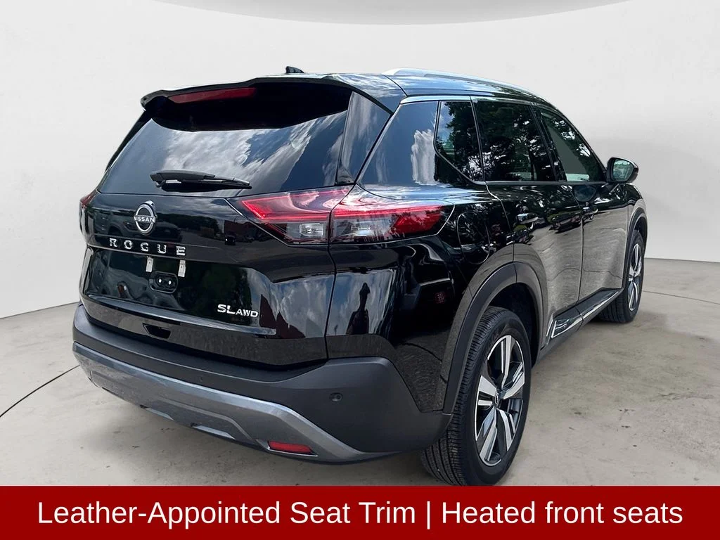 Used 2023 Super Black Nissan SL image 6