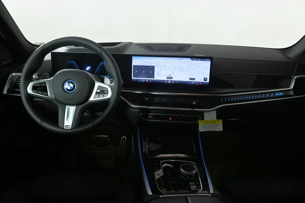 Used 2026 Black BMW xDrive50e image 17