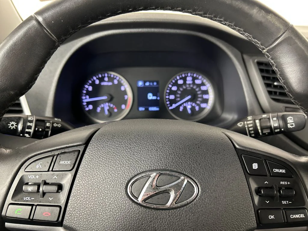 Used 2016 Black Hyundai Sport image 13