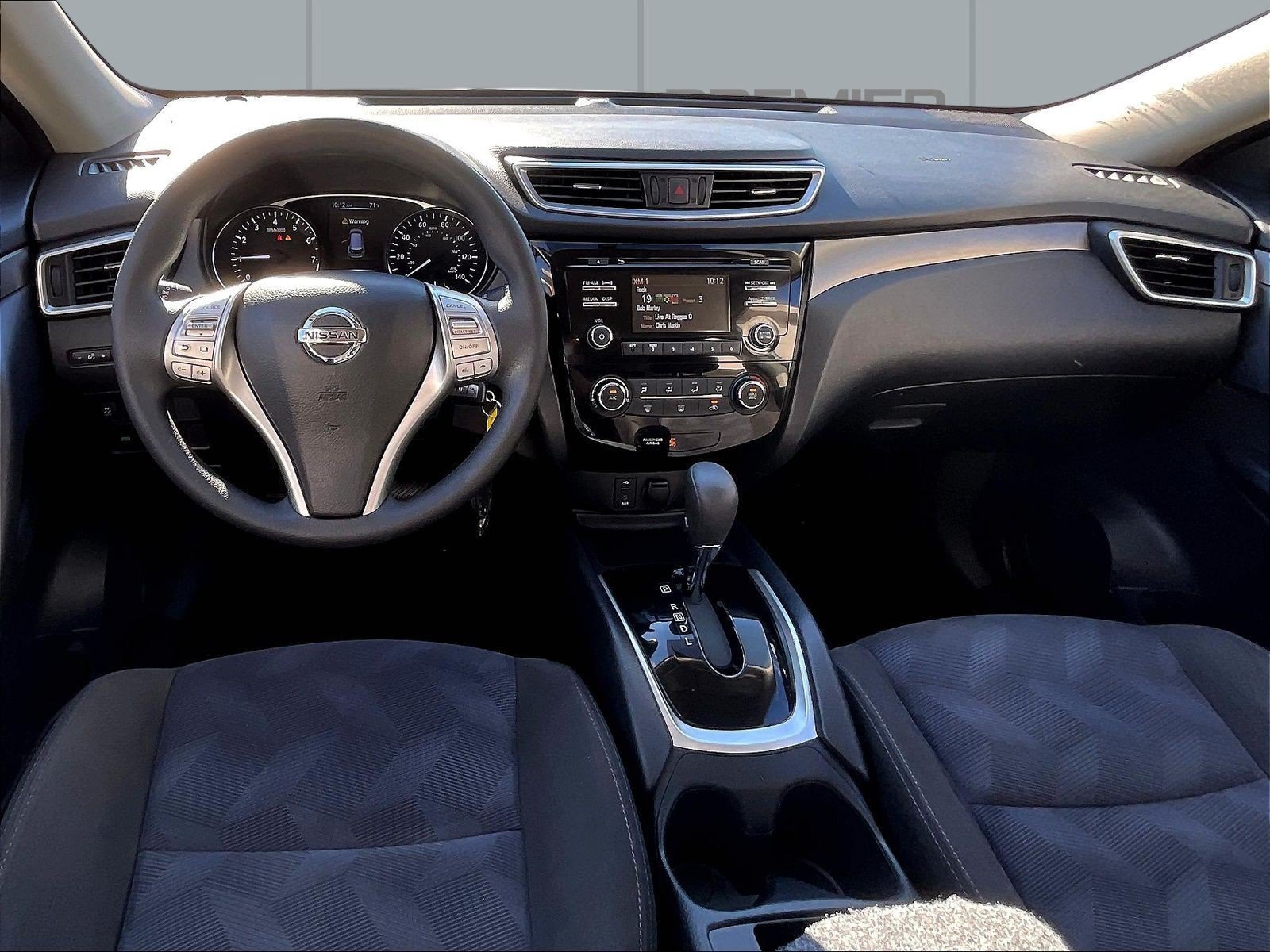 Used 2015 Silver Nissan S image 8