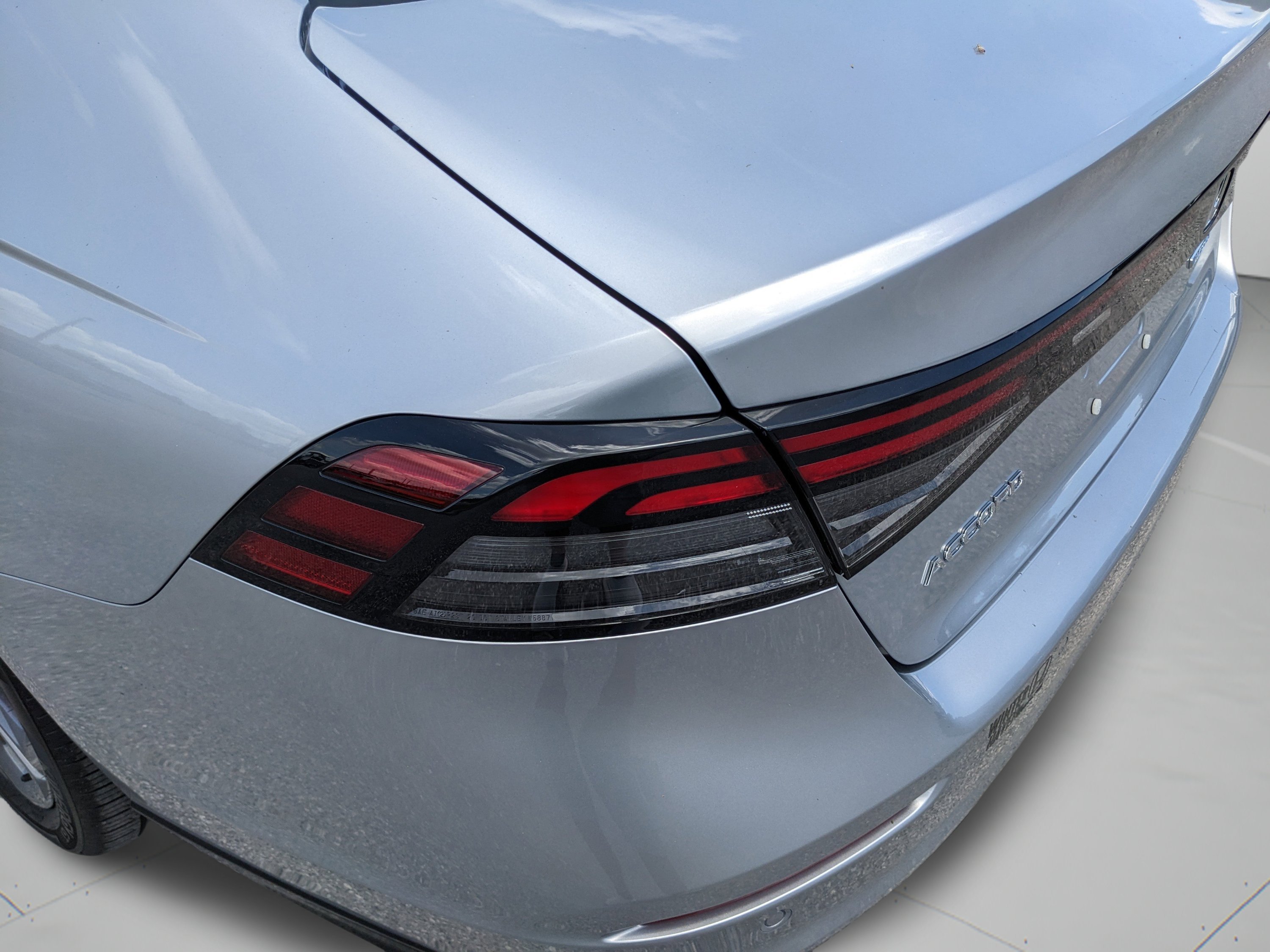 Used 2025 Solar Silver Metallic Honda EX-L image 37