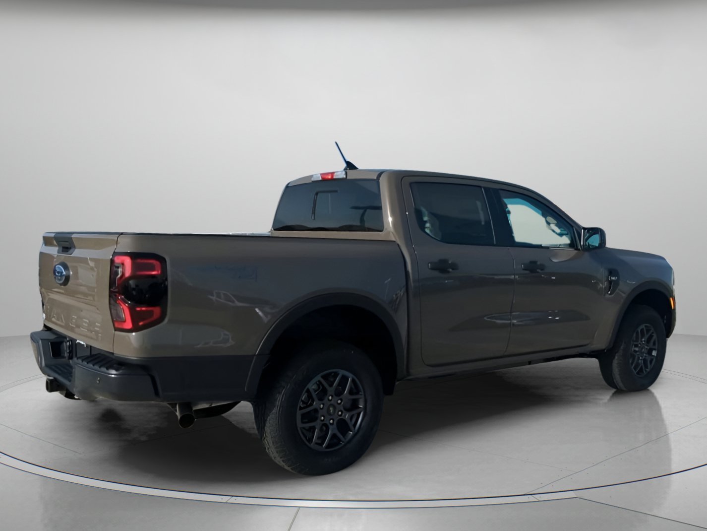 New 2026 Marsh Gray Ford XLT image 26