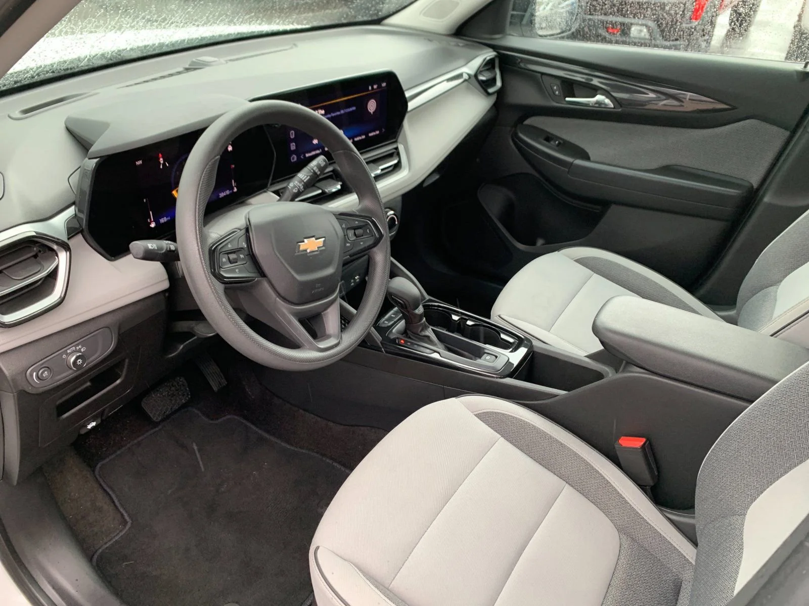 Used 2024 Summit White Chevrolet LS image 10