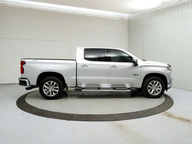 Used 2019 Silver Chevrolet LTZ image 9