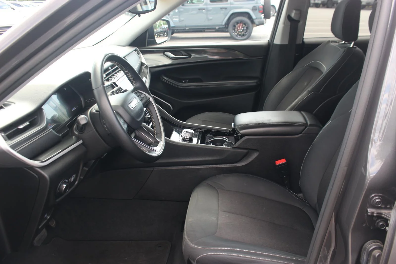 Used 2022 Gray Jeep Laredo image 15