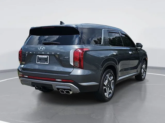 Used 2024 Gray Hyundai SEL image 3