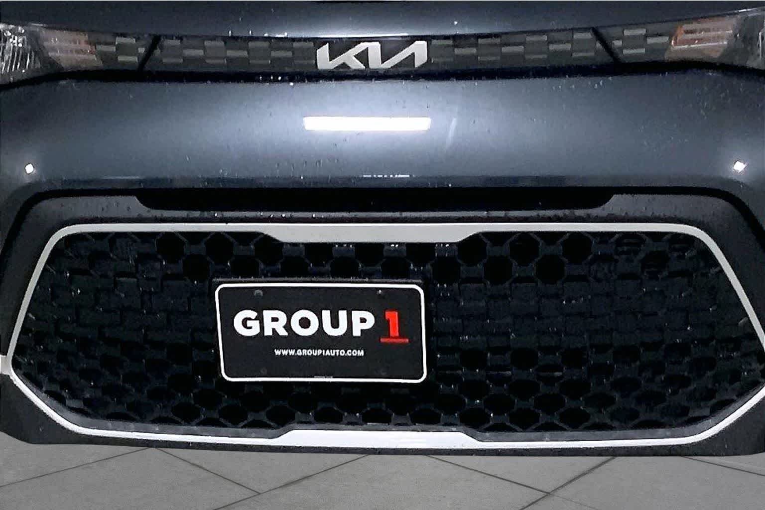 Used 2025 Gravity Gray Kia LX image 32