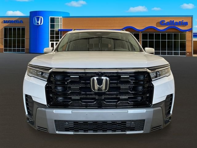 New 2026 Platinum White Pearl Honda Touring image 10