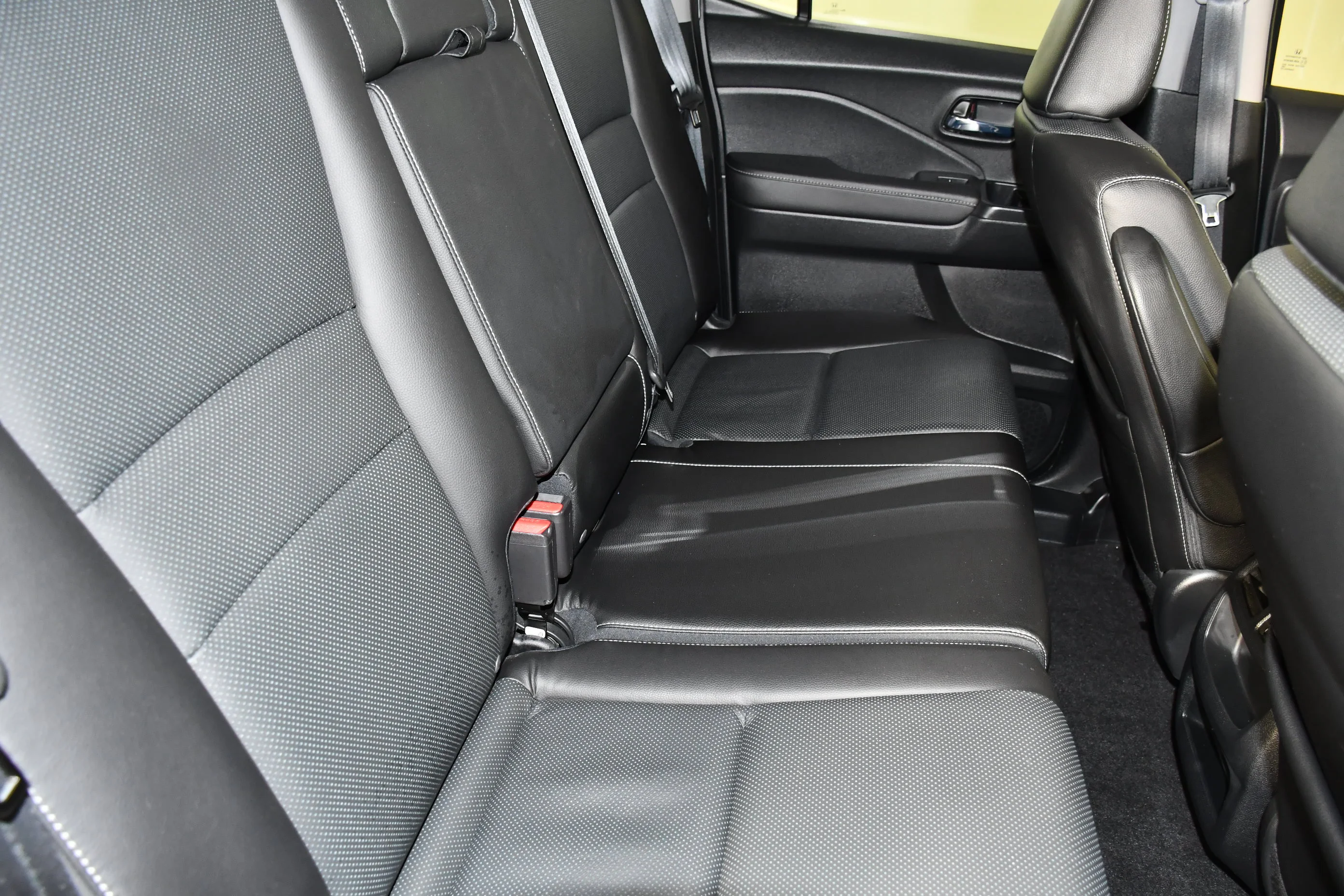 Certified Used 2023 Platinum White Pearl Honda RTL image 49