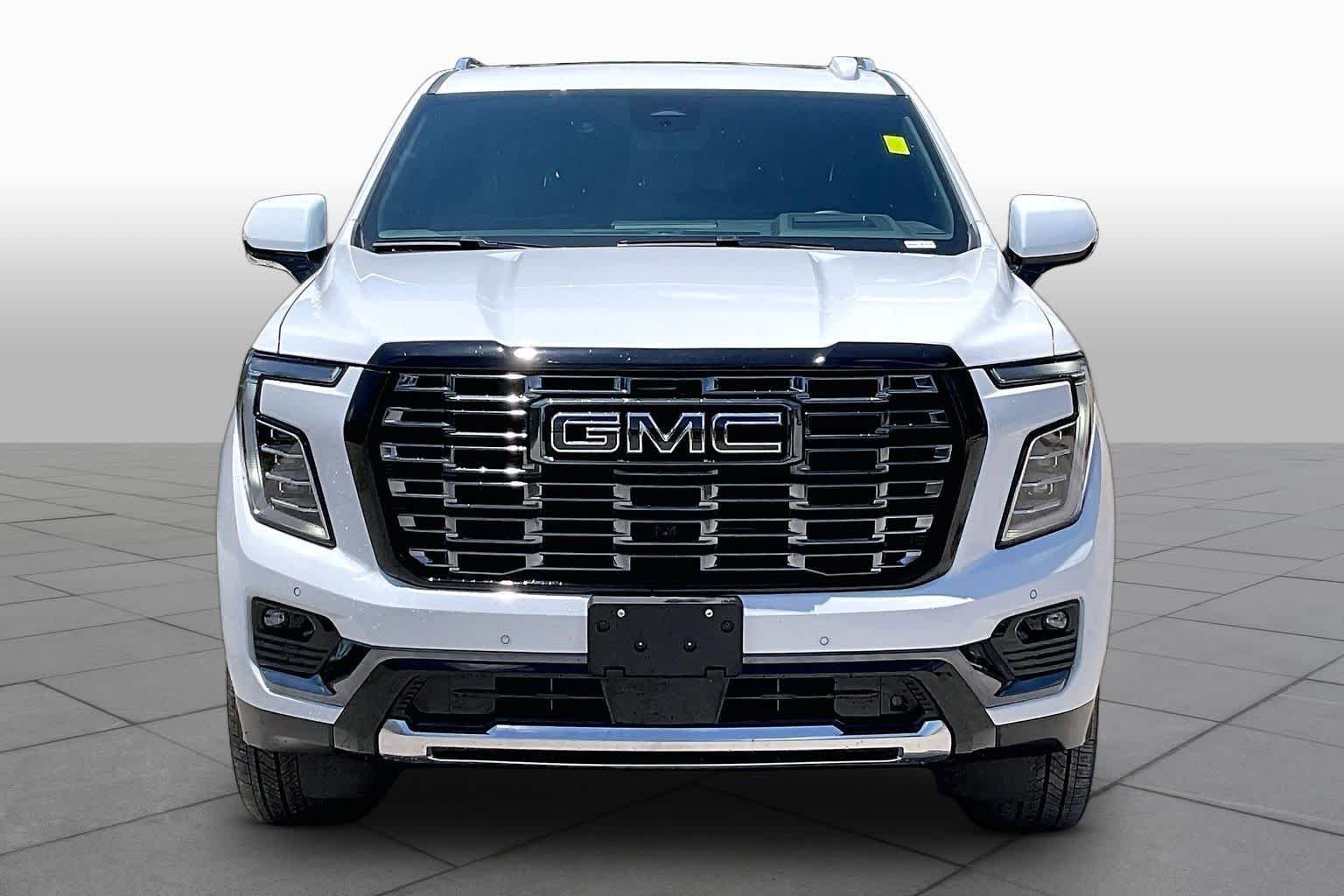 Used 2026 Glacier White Tricoat GMC Denali Ultimate image 4