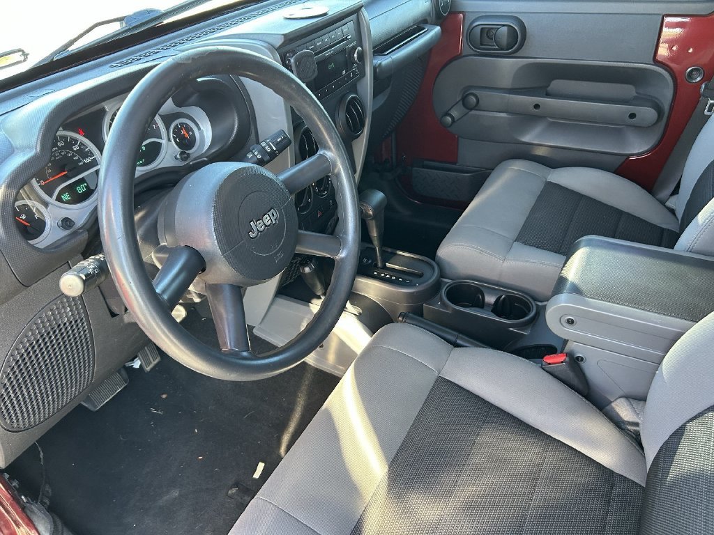 Used 2010  Jeep Unlimited Sport image 19