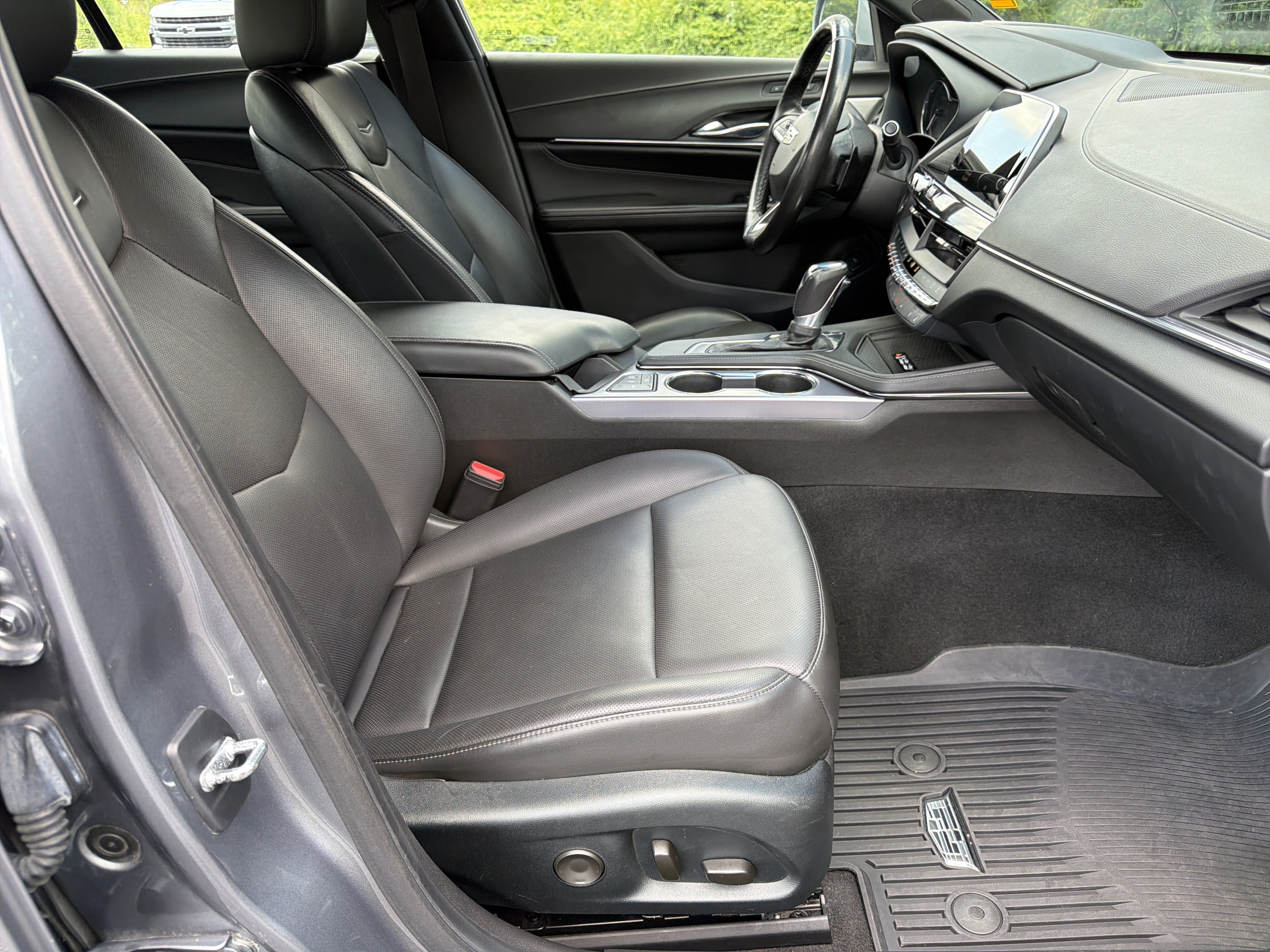 Used 2022 Satin Steel Metallic Cadillac Premium Luxury image 13