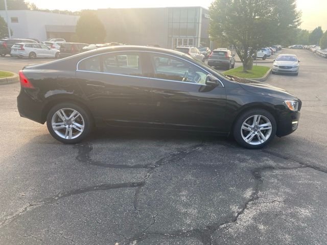 Used 2015 Black Volvo T5 Premier Plus image 4