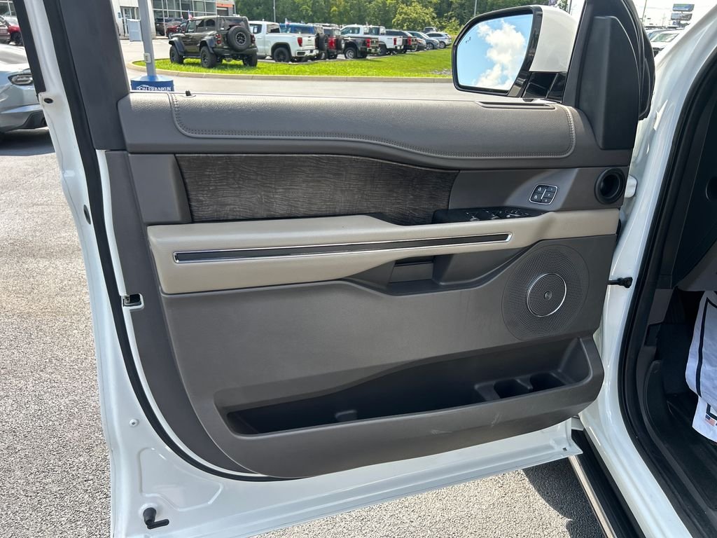 Used 2021 White Ford Limited image 12