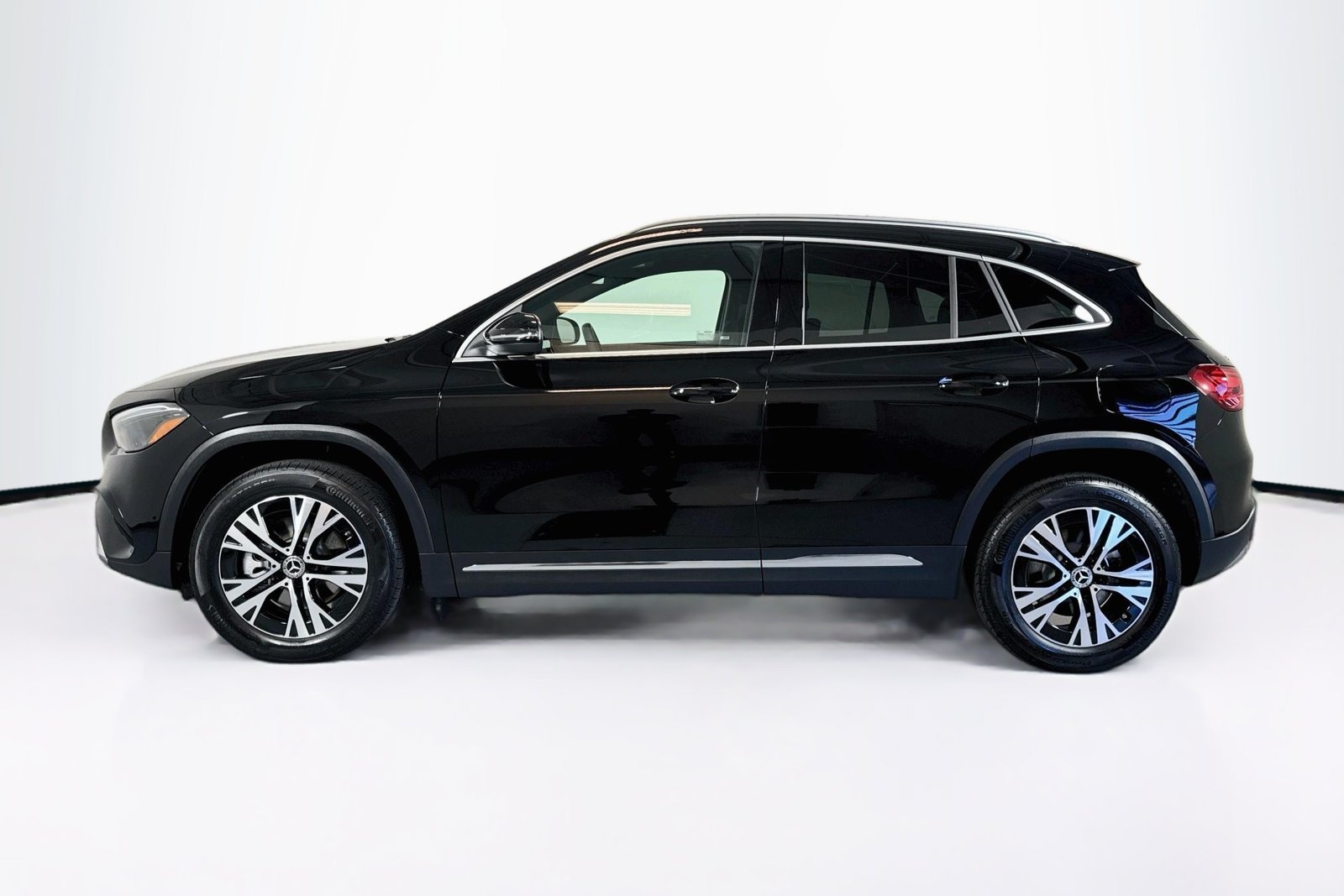 Certified Used 2026 Night Black Mercedes-Benz GLA 250 image 8
