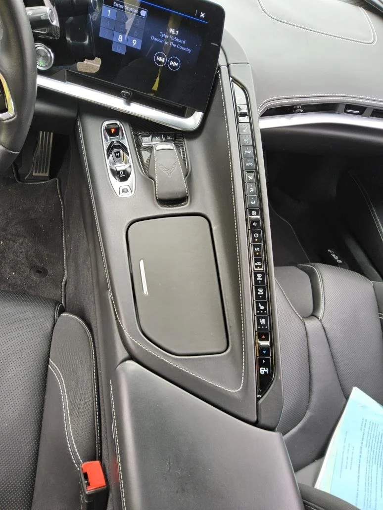 Used 2022 Arctic White Chevrolet 3LT image 4
