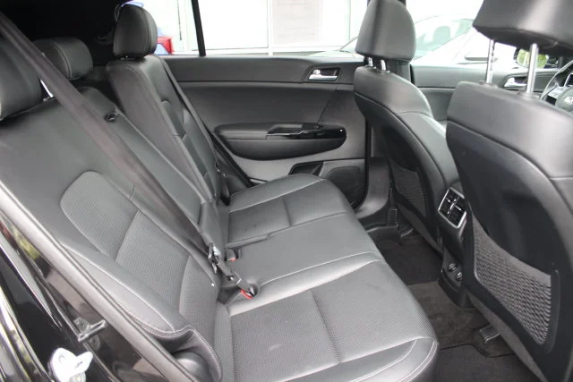 Used 2020 Red Kia S image 29