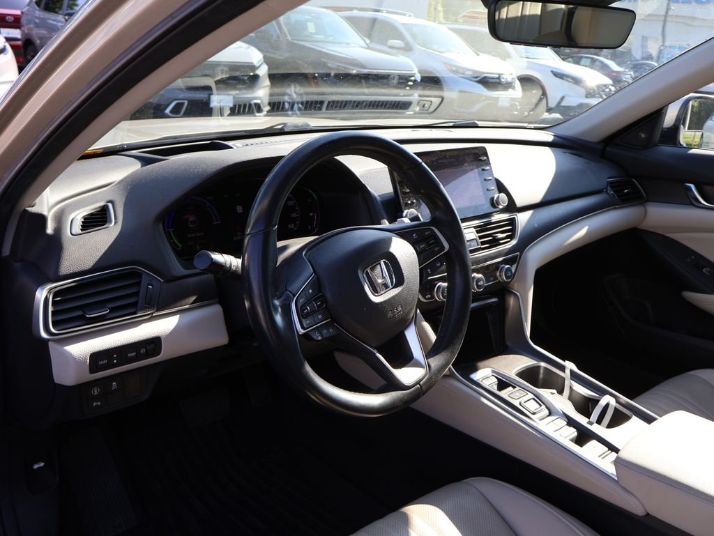 Used 2020  Honda Touring image 9