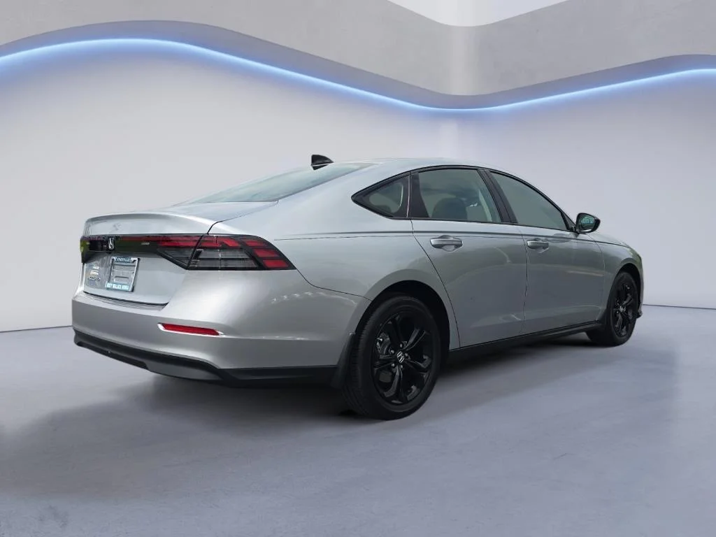 2025 Honda Accord SE - Photo 7