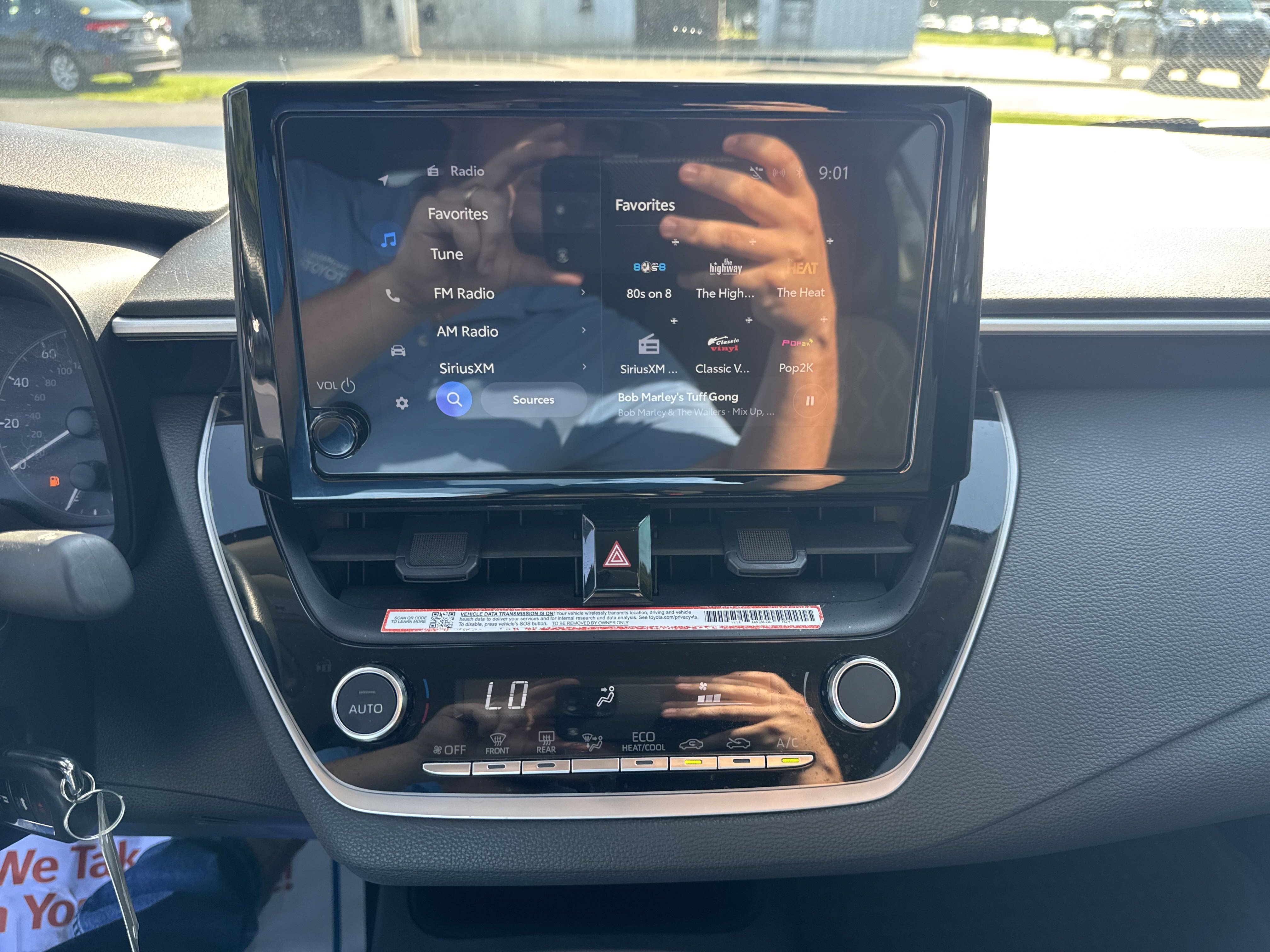 Used 2025  Toyota  image 18