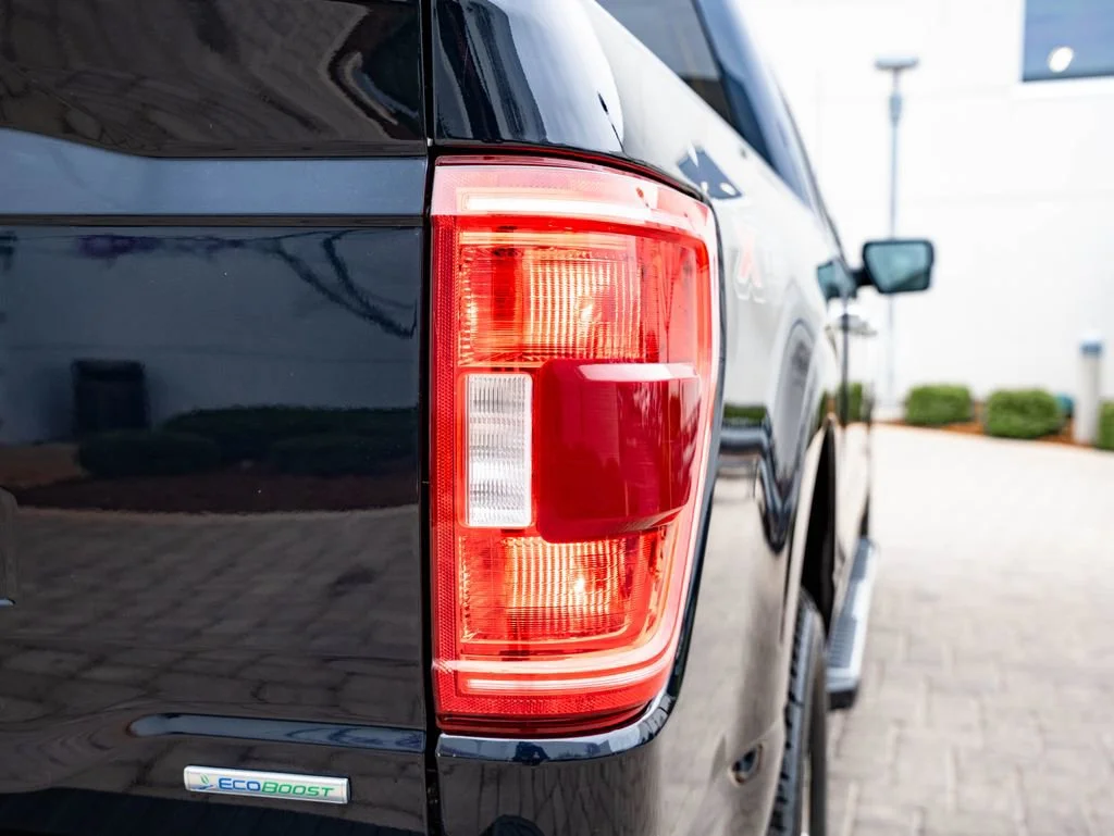 Used 2023 Antimatter Blue Metallic Ford XLT image 9