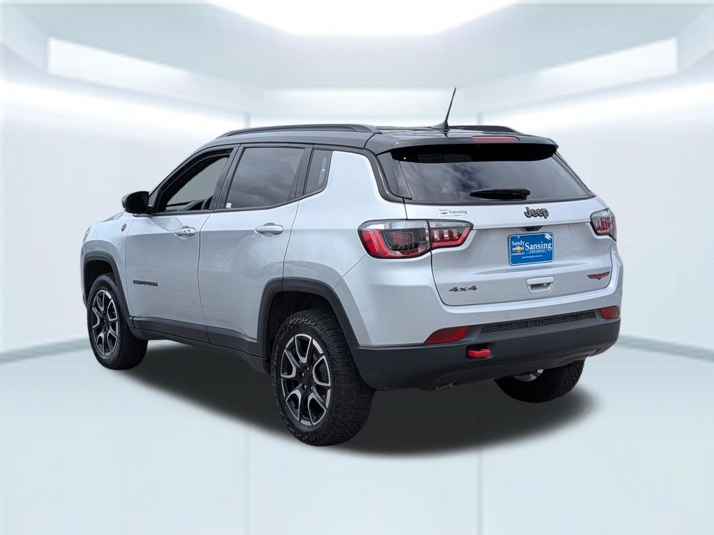 Used 2024 Silver Jeep Trailhawk image 4