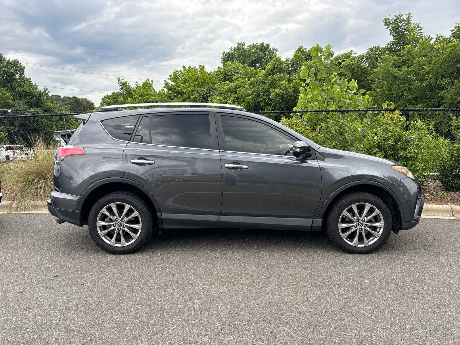 Used 2016 Magnetic Gray Metallic TOYOTA  image 6