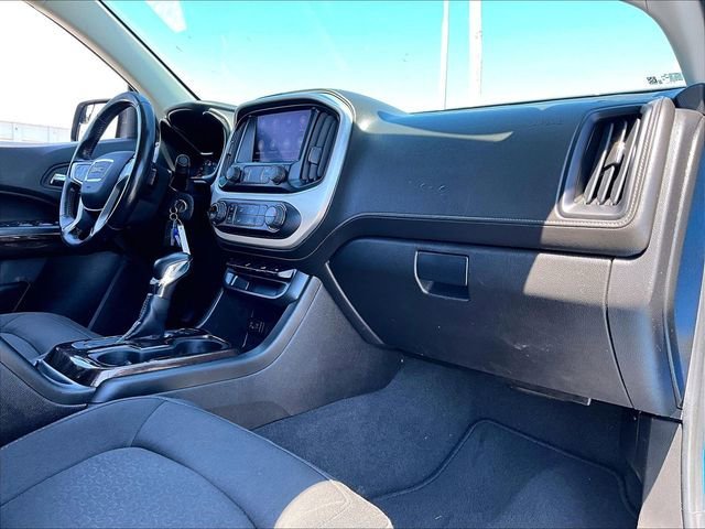 Used 2022 Blue Metallic GMC Elevation image 14