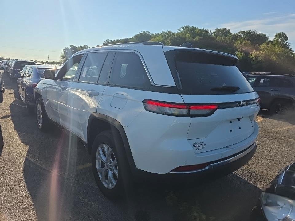 Used 2023 White Jeep Limited image 4